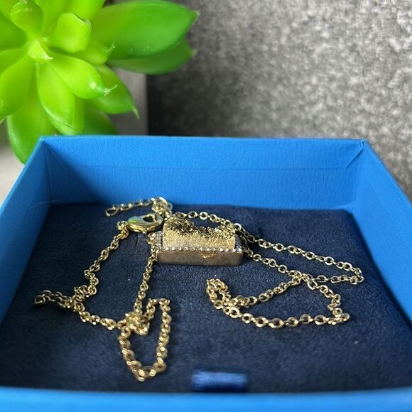 NIB Drusy Quartz Gold Tone 20” Necklace - Picture 2 of 5